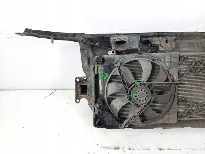 фото №13, Skoda roomster 1.4tdi 09r pas переднее радиатор вентилятор kpl 6q0121207n
