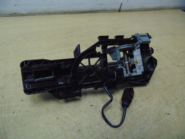 фото №8, Ручка зовнішня права перед vw passat cc