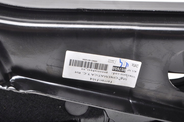 фото №10, Ferrari portofino 3.9 f164 петля дах правий 125502 007658