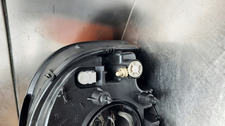 фото №10, Фара праві volvo xc90 02-14r