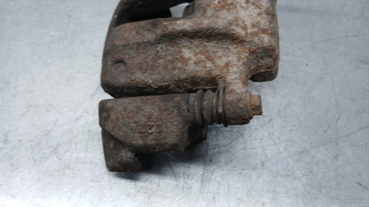 фото №4, Супорт лівий  перед mercedes benz w168 1.7cdi 97-01r