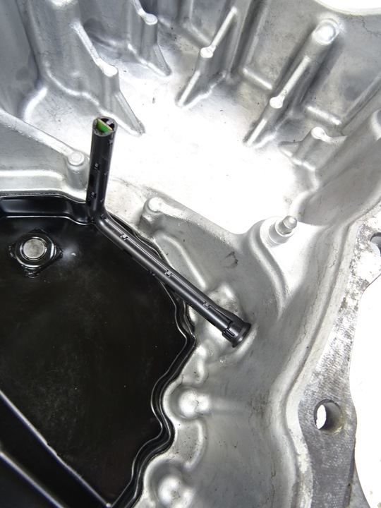 фото №10, Nissan поддон масляная крышка 110179801r 111112393r 1.6 dci