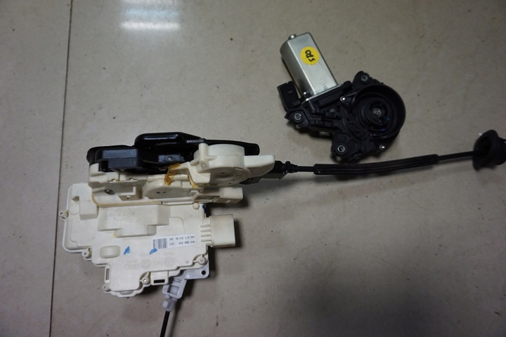 фото №1, Замок з доводчик зад l 4h0839015 audi a8 s8 d4