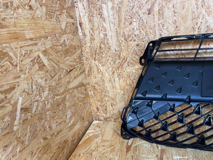 фото №7, Решітка середня бампера перед toyota aygo x cross 53111-0h140 2020-