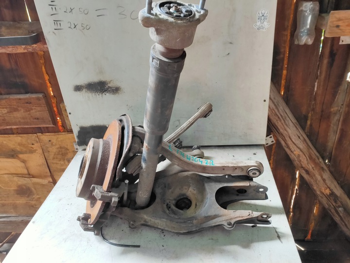 фото №1, Поворотна опора ліва зад mercedes w204 2,2 cdi комплектна амортизатор важелі