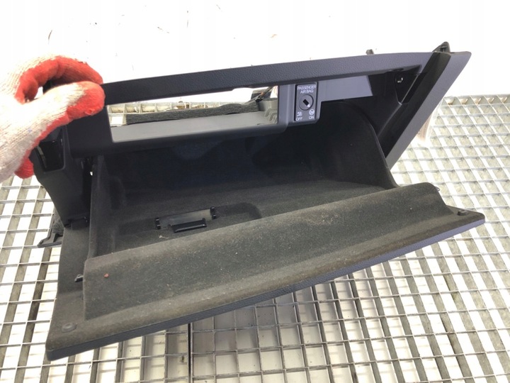 фото №2, Бардачок пасажира audi a4 b9 sedan/limuzyna 8w1857035c полиця