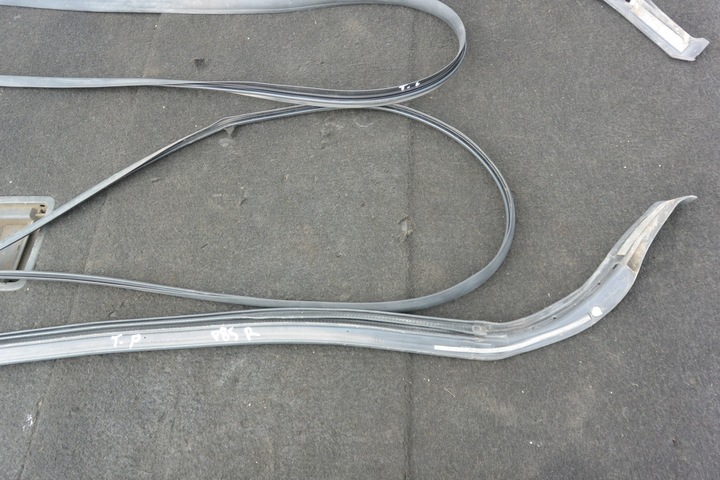 фото №10, Прокладка порога правая левая tesla модель s 12-16