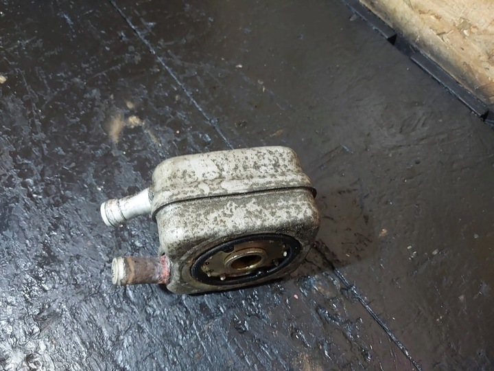 фото №9, Радиаторов масла vw passat b5 1.8t awt 150km 028117021b