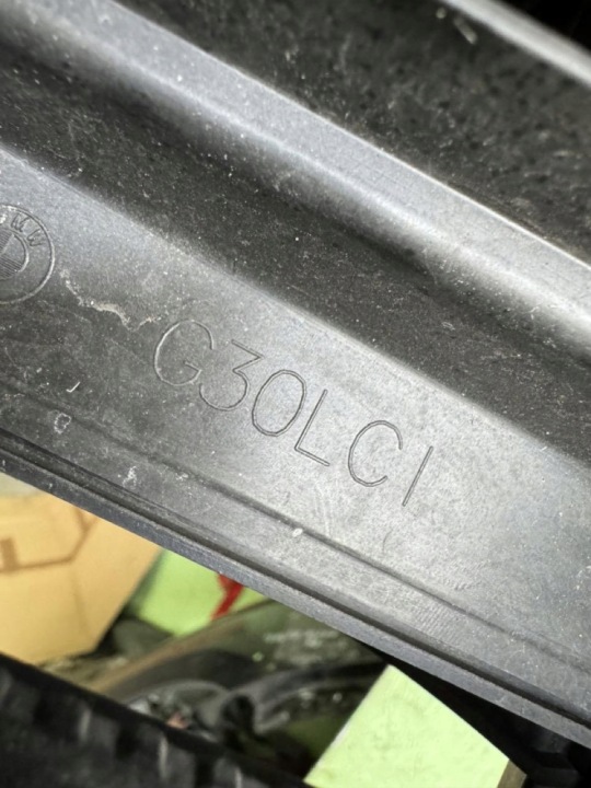 фото №12, Решітка решітка забірник  повітря bmw 5 g30 рестайлінг 20-