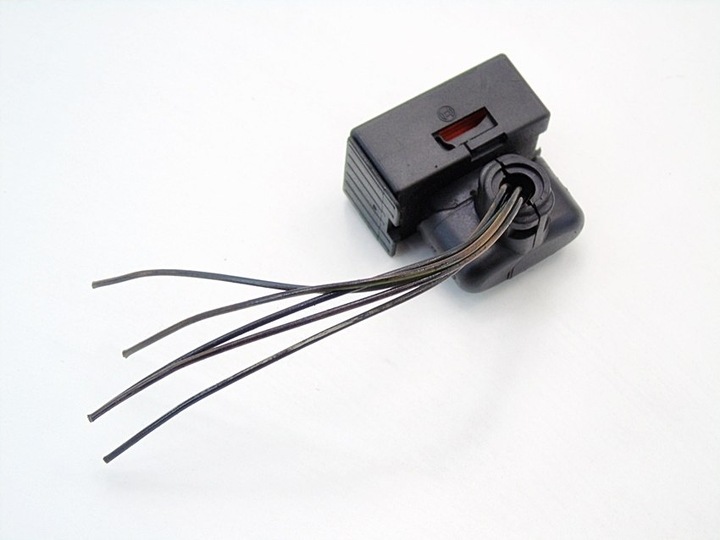 фото №2, Штекер разъём 1.3 cdti corsa c d meriva ignis agila tigra combo wagon r