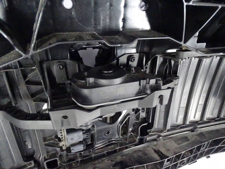 фото №11, Решітка радіатора решітка радіатор bmw 7 g70 + кермо повітря + радар