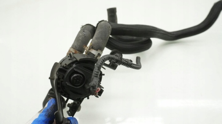 фото №4, Lexus is iii 2.5 дополнительный водяной насос 064100-1301 is300h