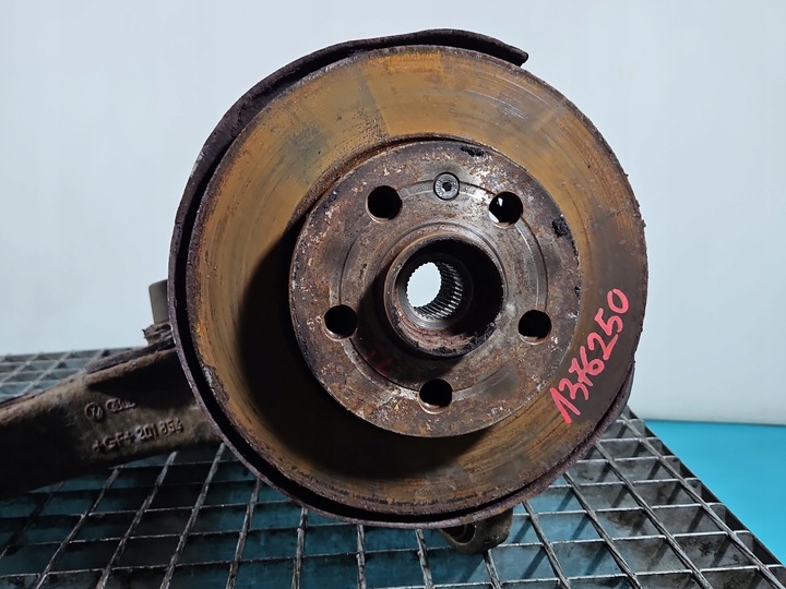 фото №6, Ступиця колеса зад ліва поворотна опора підшипник 4x4 vw golf iv 1.9 tdi