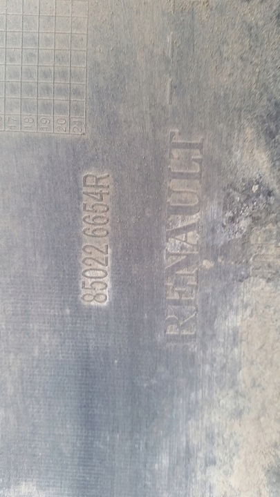 фото №11, Dacia доккер бампер зад 2015- обклеенный folją