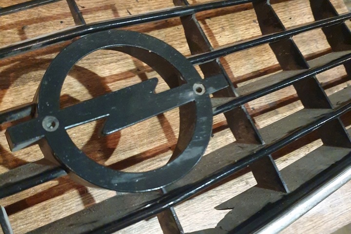 фото №11, Решітка радіатора opel senator a 29_ 90045582 1979