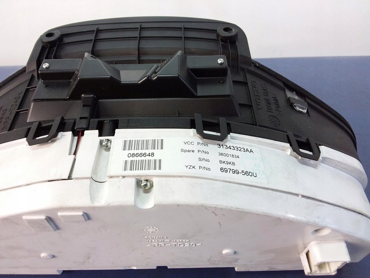фото №4, Volvo s60 ii 16 d2 спидометр приборы 31343323aa