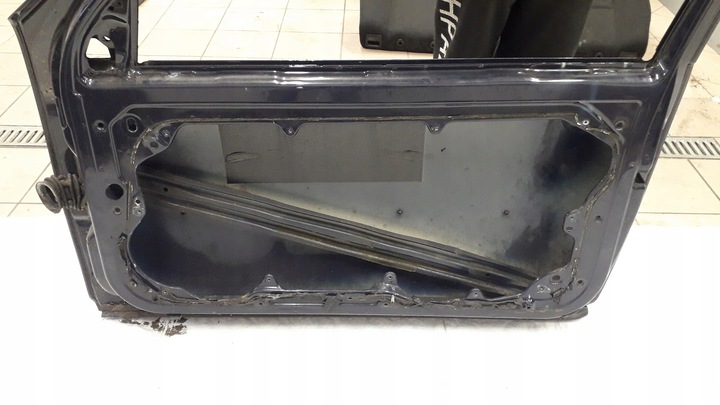 фото №14, Двері праві vw golf iv 4 колір la5g 1997-2005 версія 3 двері