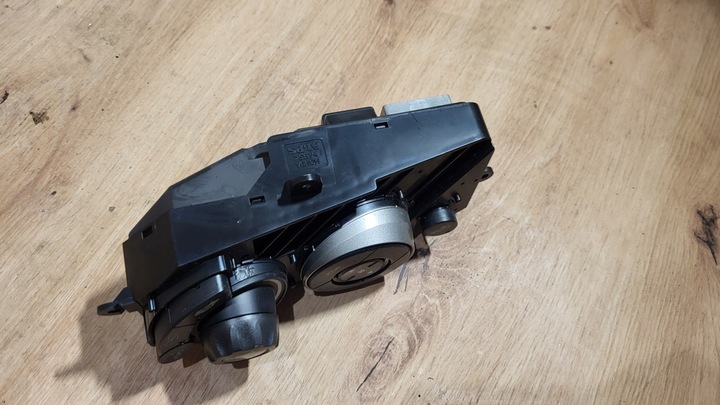 фото №10, Панель кондиціонера honda civic viii 8 ufo hb 5d європа 79600smgg4