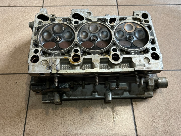 фото №12, Головка ліва audi a4 b6 a6 c5 a8 d3 3.0 v6 asn