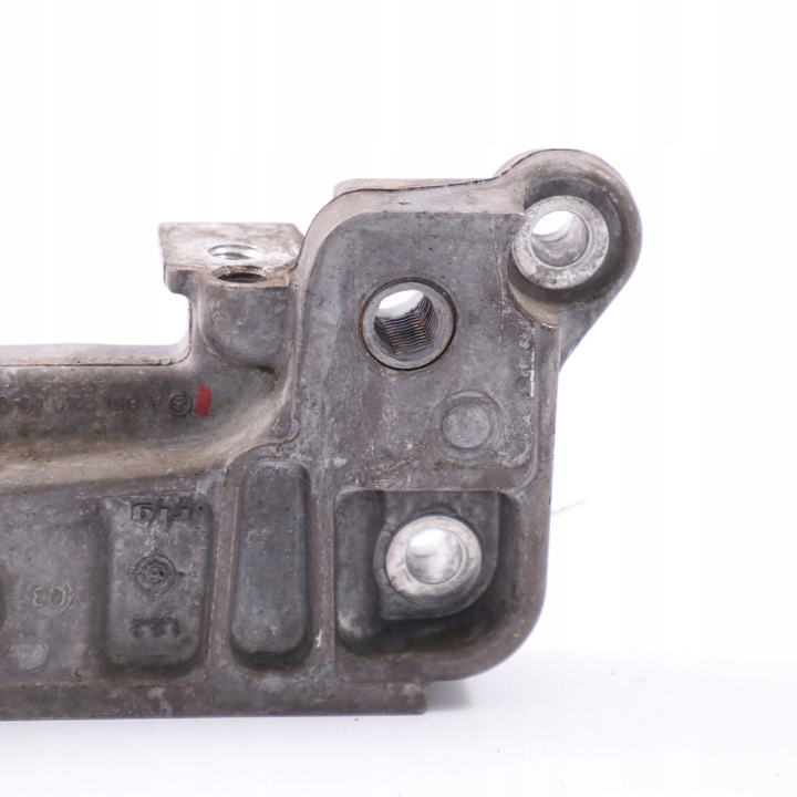 фото №10, Mercedes w176 w246 om651 кріплення лапи двигуна