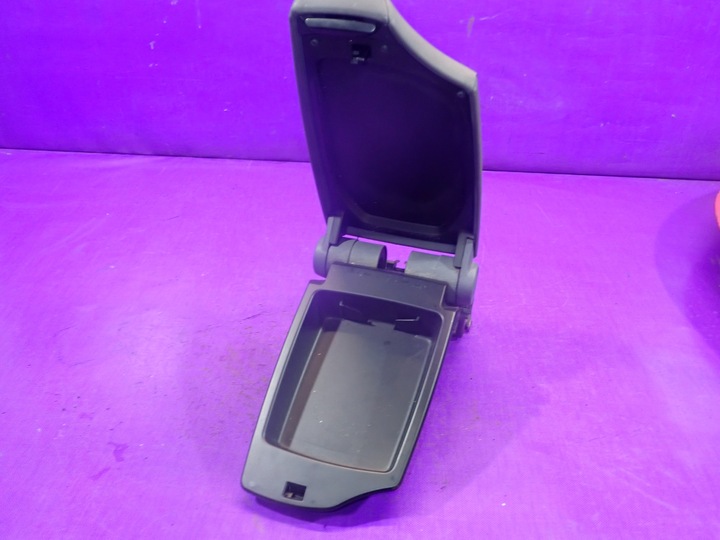 фото №4, Bmw e87 подлокотник 7143597 7143597-07 европа