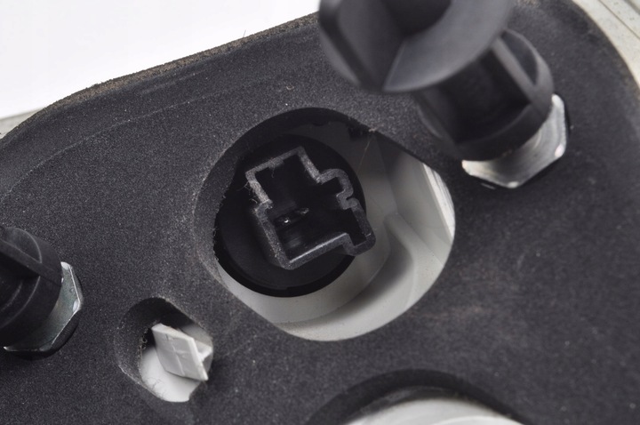 фото №10, Ford kuga mk1 лампа левая задняя левый зад 167097