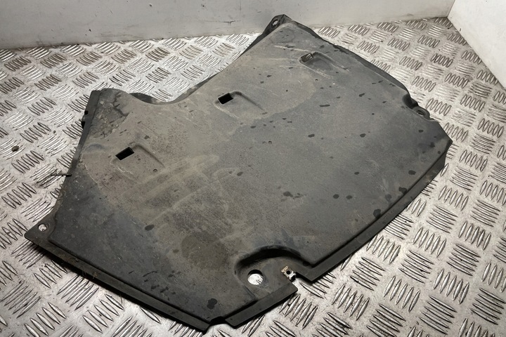 фото №10, Задняя левая защита шасси audi a4 8w2, b9 8w0825219a 2.0l дизель 110kw