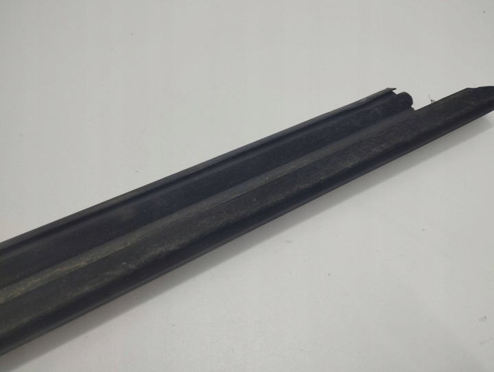 фото №5, Audi a7 s7 4g левая сторона планка прокладка стёкла дверь задних