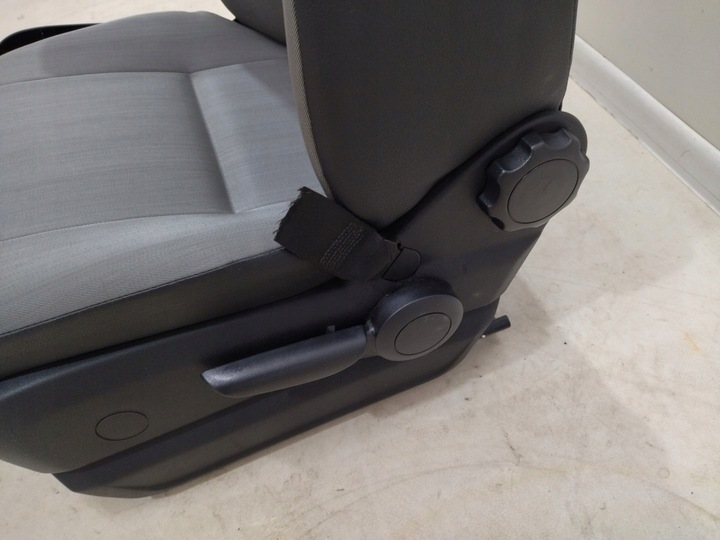 фото №6, Обивка оригинальный сиденье водителя серый vw crafter 2012-2016r