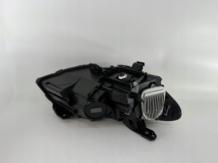 фото №13, Mercedes cla 117 рестайлінг w117 performance повний led фара ліва права