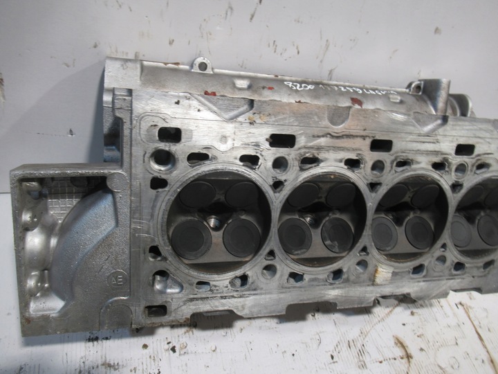 фото №8, Головка двигателя 8200157259 renault laguna ii 2.0