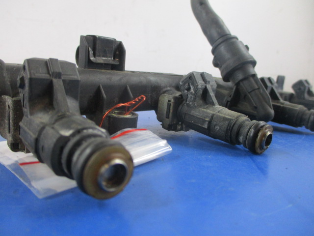 фото №6, Fiat stilo 1.2 16v молдинг форсунки 4штуки bosch 0280155971