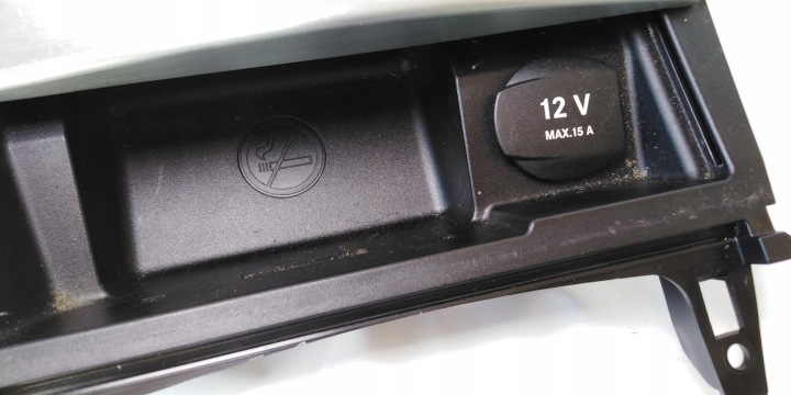 фото №5, Mercedes w204 пепельница гнездо 12v европа