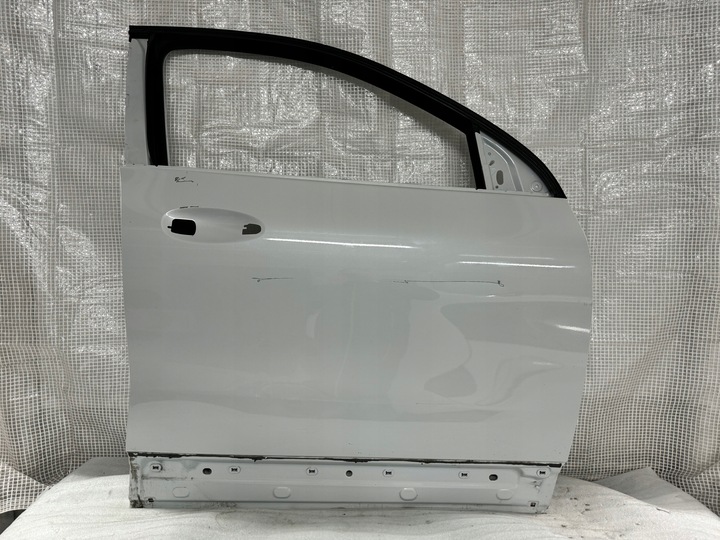 фото №1, Mercedes gla w247 праві передні двері