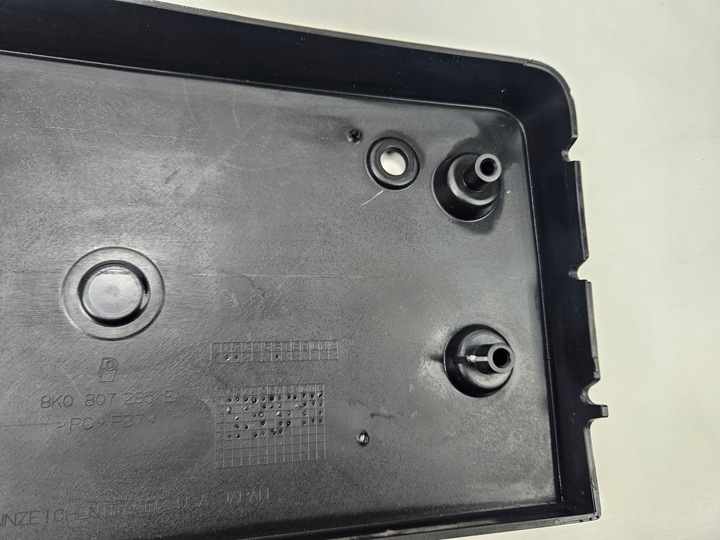 фото №12, Audi a4 b8 2007 - 2012 прокладка рамка номерного знака 8k0807285e usa