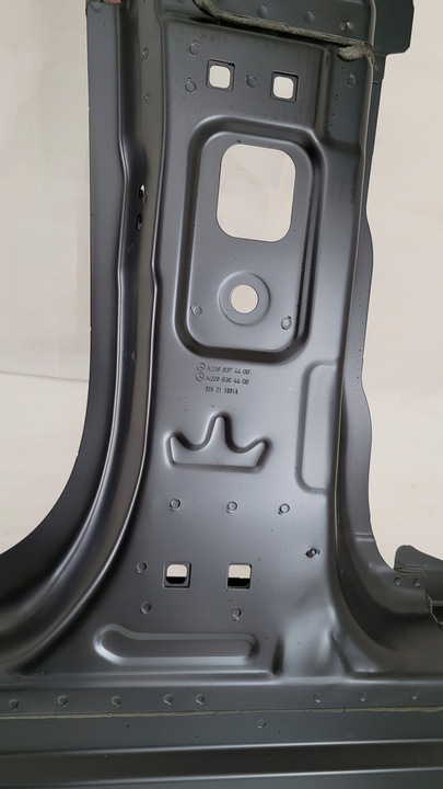 фото №13, Рама внутренняя правая стойка порог mercedes c-klasa w206 a206 2021-