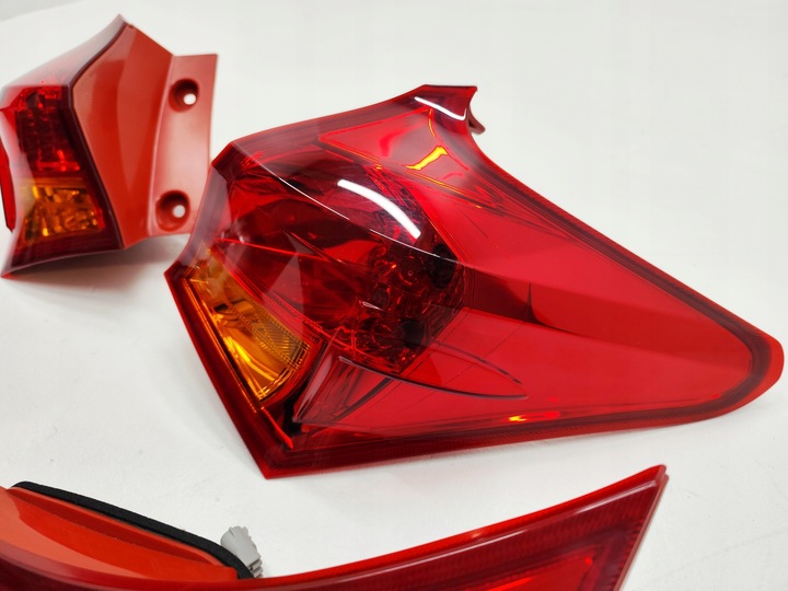 фото №7, Toyota auris ii hb 13-15 лампи зад комплект