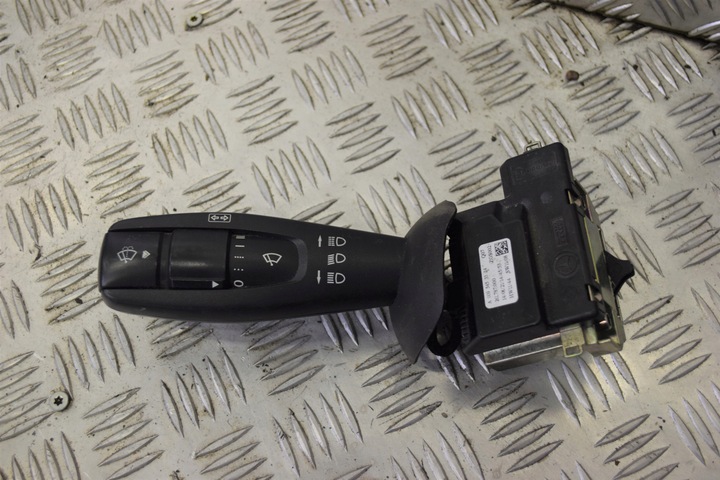 фото №1, Mercedes actros mp4 перемикач двірник