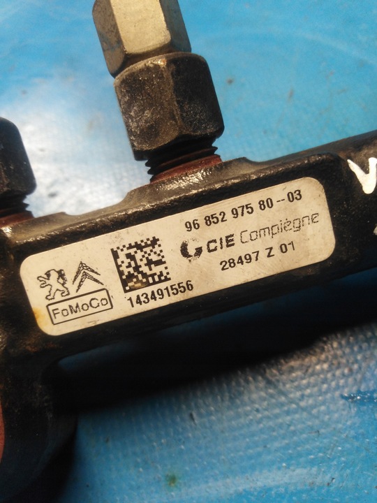 фото №6, Планка впрыскивающий датчик volvo v40 ii cross country 1.6 d2 ford citroen