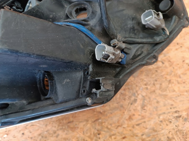 фото №13, Лампа правый перед toyota avensis iii t27 08- 81126-05310