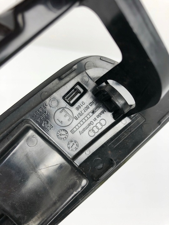 фото №3, Заглушка омывателя левая audi a6 c8 4k0807787b