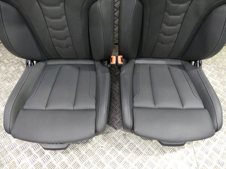 фото №7, Bmw 8 g15 individual обивка сиденья вентиляция подогрев диван обшивки 41km