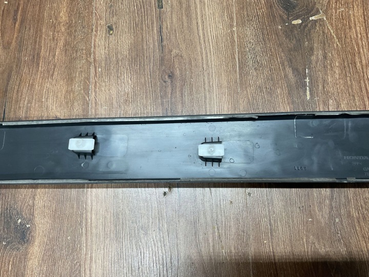 фото №13, Молдинг защита дверь правая перед honda jazz iv gr crosstar 75312tza
