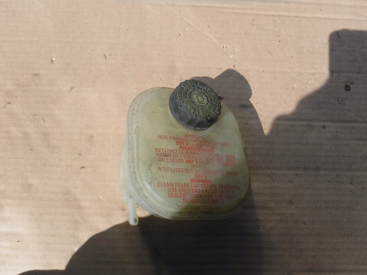 фото №1, Бачок рідини гальмівного audi a8 d2 4d0611301f