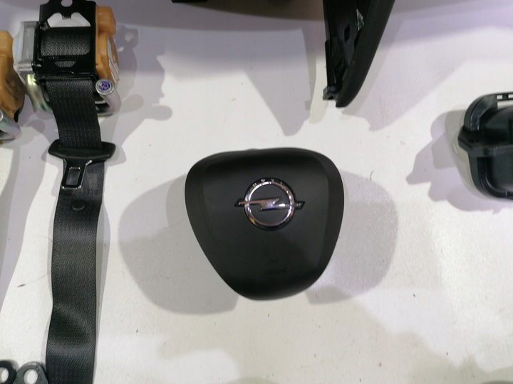 фото №7, Opel insignia b панель консоль подушка безпеки подушки ремені