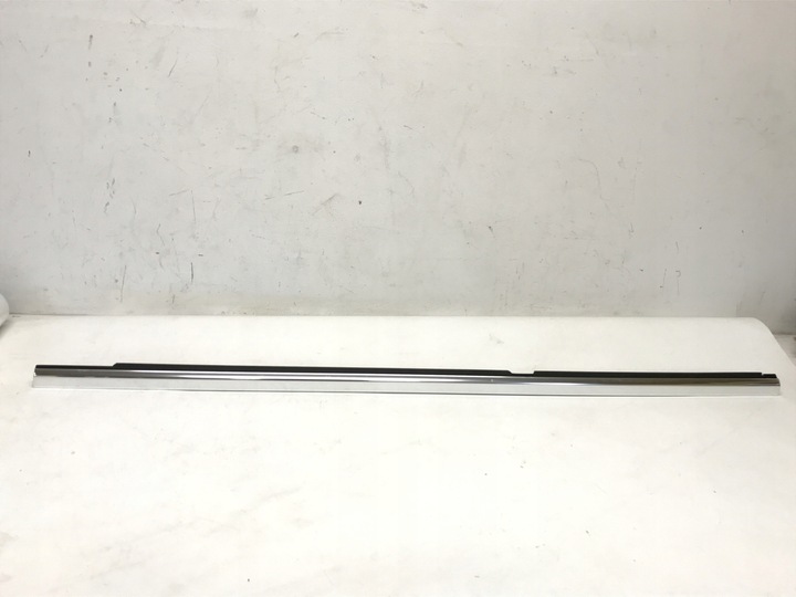 фото №1, Mercedes w213 планка накладка дверь левый зад