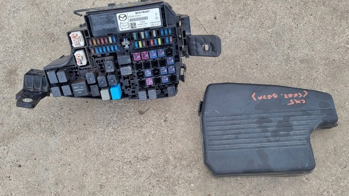 фото №1, Mazda cx-5 коробка запобіжників kd45-675x0c 2.2 skyactiv sh01