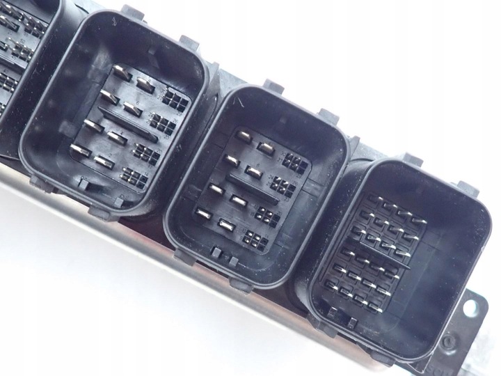 фото №8, Компьютер блок управления двигателя 8475463 0281035485 bmw 2 f45 f46 2.0d 19r