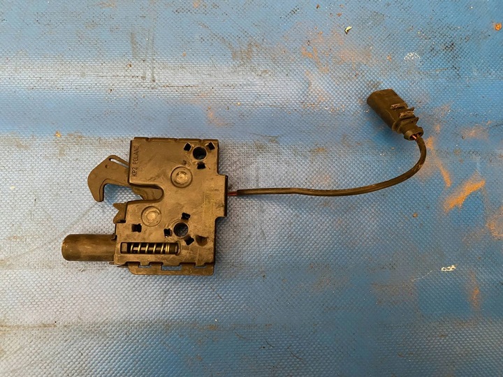 фото №1, Volkswagen t-roc 2ga замок капота 2ga823509