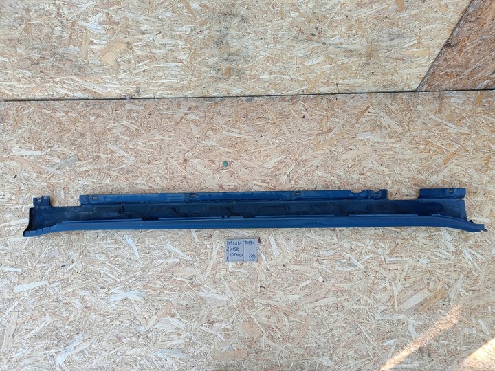 фото №2, Porsche macan планка накладка порогова ліва поріг ідеальна 95b853553